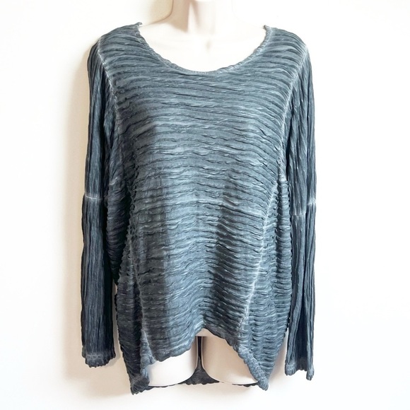 NWT XCVI Scoop Neck High Low Tunic Long Sleeve Textured Tunic Top Gray XS - Picture 3 of 8